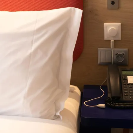 Holiday Inn Express&Suites Lisbon - Príncipe Real by IHG-3